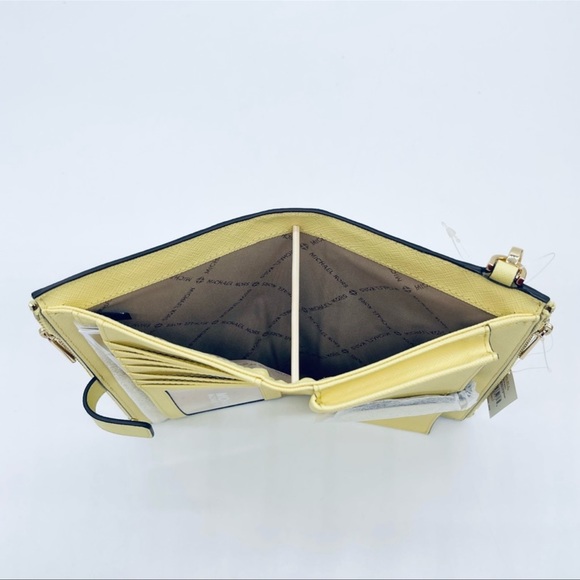 MICHAEL KORS
 Leather Smartphone Wallet - Picture 6 of 9